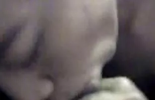 XXX Emka indah dalam skandal indo porn obrolan seks