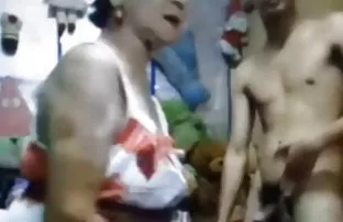 XXX Istri yang tidak sah secara teratur lihat bokep indo menginstruksikan hubby horn dengan bos